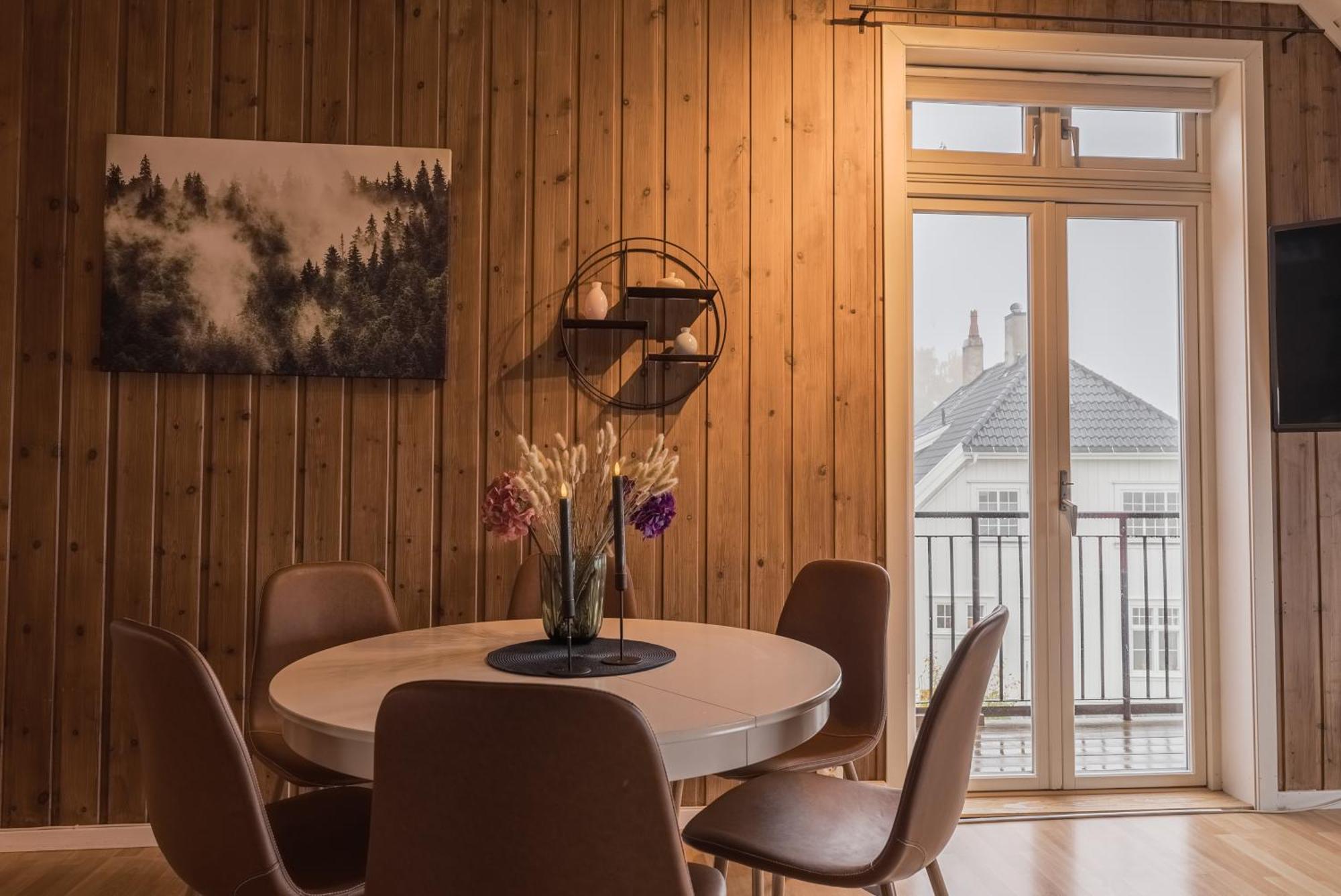 Toppleilighet I Sentrum Av Лилехамер Екстериор снимка